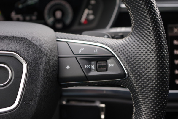 Audi Q3 45 TFSI e S-Line Edition, Panoramadak, Climate Control, Adap. Cruise Control