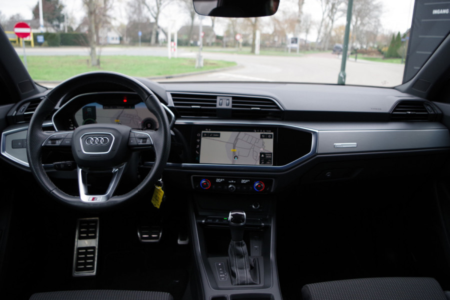 Audi Q3 45 TFSI e S-Line Edition, Panoramadak, Climate Control, Adap. Cruise Control