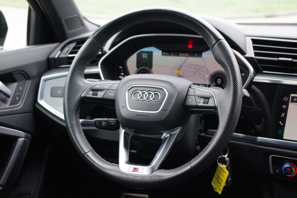 Audi Q3 45 TFSI e S-Line Edition, Panoramadak, Climate Control, Adap. Cruise Control