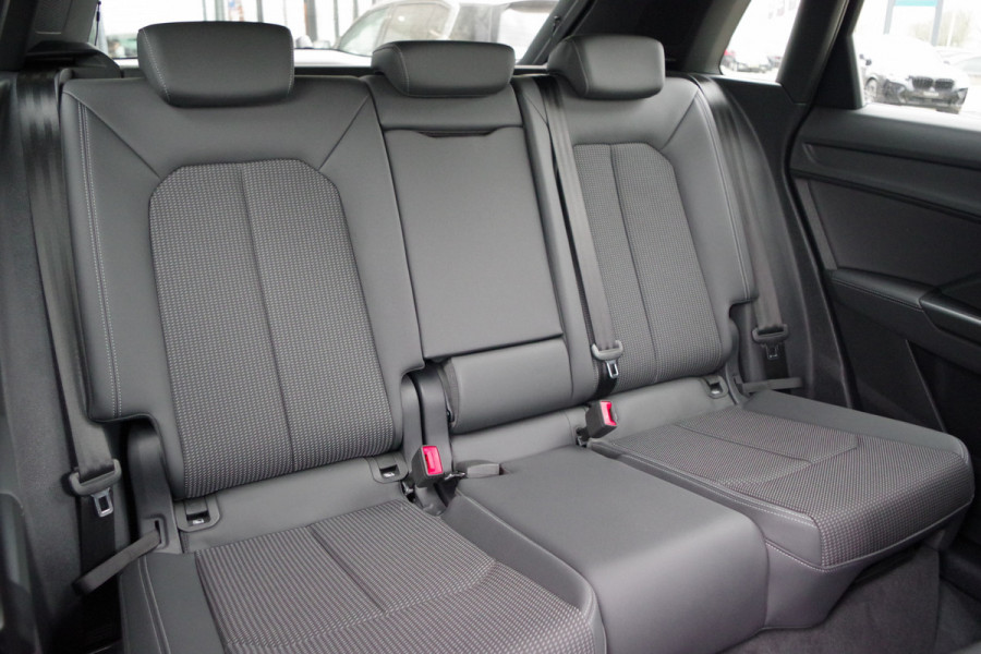 Audi Q3 45 TFSI e S-Line Edition, Panoramadak, Climate Control, Adap. Cruise Control