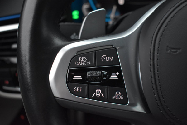 BMW 5 Serie 530e M-Sport Pro | LASERLIGHT | HARMAN KARDON | 360 CAMERA | TREKHAAK | DEALER ONDERHOUDEN | NAP |