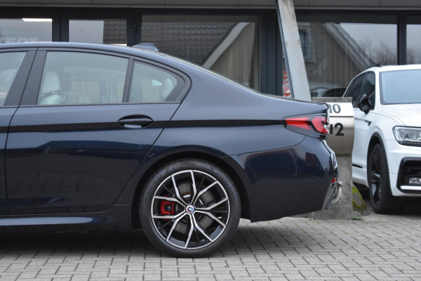 BMW 5 Serie 530e M-Sport Pro | LASERLIGHT | HARMAN KARDON | 360 CAMERA | TREKHAAK | DEALER ONDERHOUDEN | NAP |