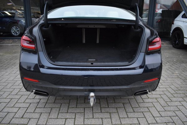 BMW 5 Serie 530e M-Sport Pro | LASERLIGHT | HARMAN KARDON | 360 CAMERA | TREKHAAK | DEALER ONDERHOUDEN | NAP |