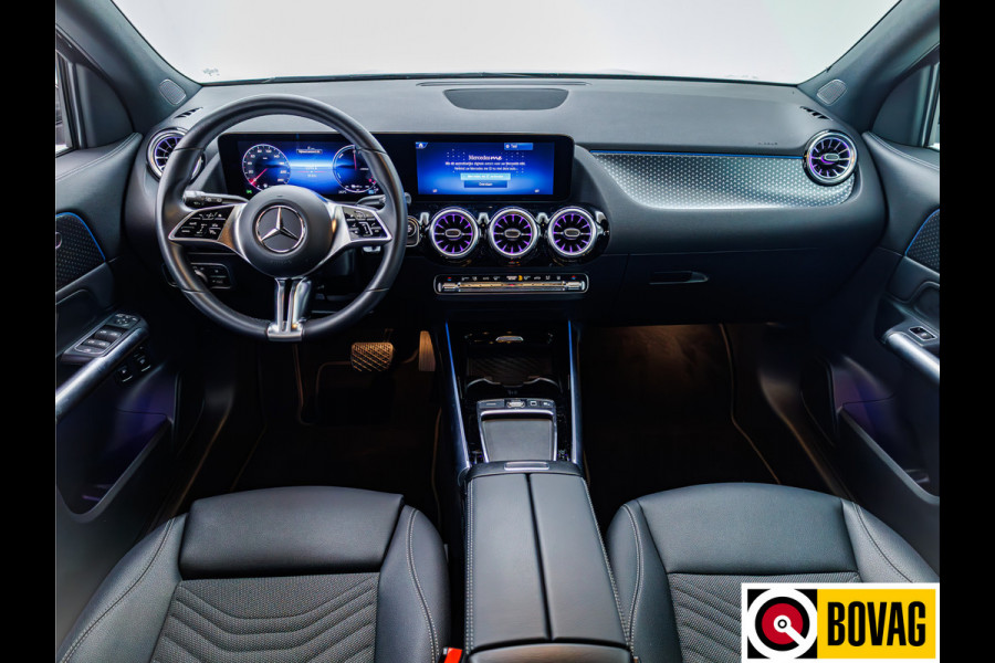 Mercedes-Benz GLA 250 e Luxury Line automaat 218 PK | Facelift | Elec. wegklapbare trekhaak | Adap. Cruise | Stoelverwarming | Elec. achterklep, Navigatie, app. connect, camera met parkeerassistent, sfeerverlichting