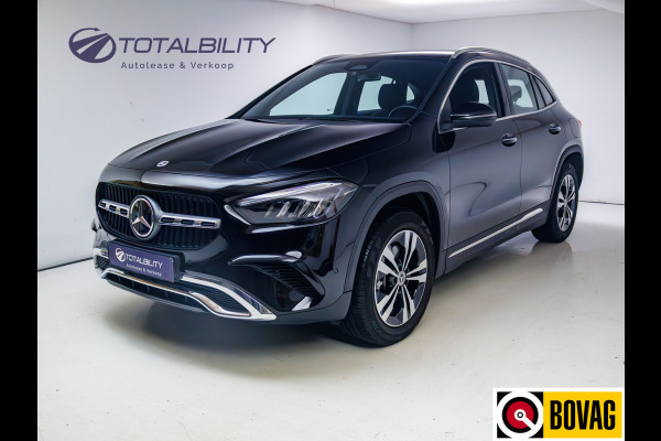 Mercedes-Benz GLA 250 e Luxury Line automaat 218 PK | Facelift | Elec. wegklapbare trekhaak | Adap. Cruise | Stoelverwarming | Elec. achterklep, Navigatie, app. connect, camera met parkeerassistent, sfeerverlichting