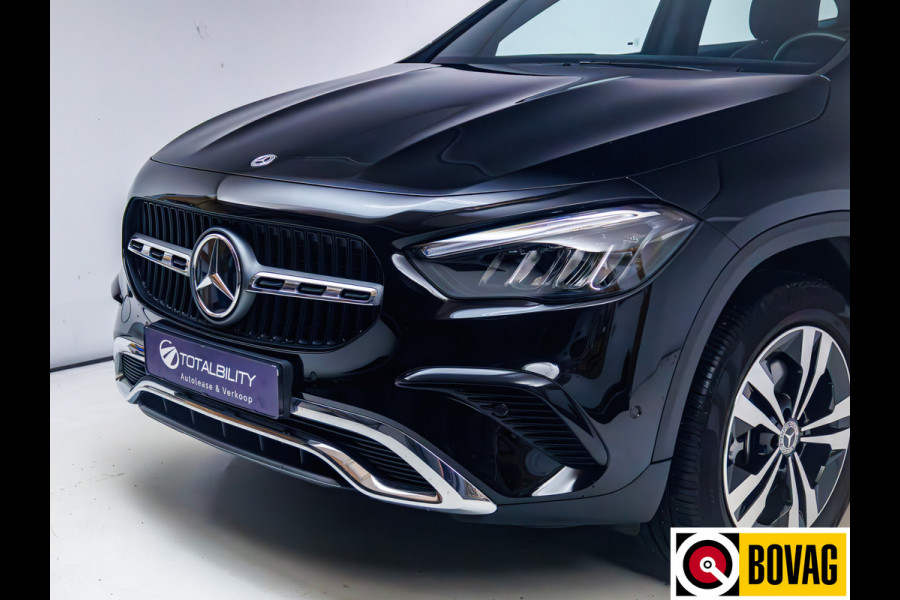 Mercedes-Benz GLA 250 e Luxury Line automaat 218 PK | Facelift | Elec. wegklapbare trekhaak | Adap. Cruise | Stoelverwarming | Elec. achterklep, Navigatie, app. connect, camera met parkeerassistent, sfeerverlichting