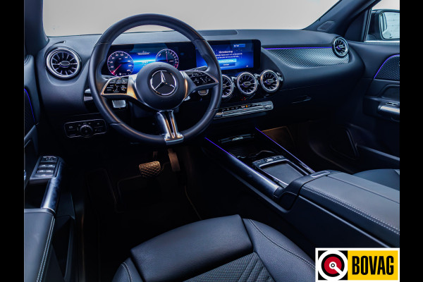 Mercedes-Benz GLA 250 e Luxury Line automaat 218 PK | Facelift | Elec. wegklapbare trekhaak | Adap. Cruise | Stoelverwarming | Elec. achterklep, Navigatie, app. connect, camera met parkeerassistent, sfeerverlichting