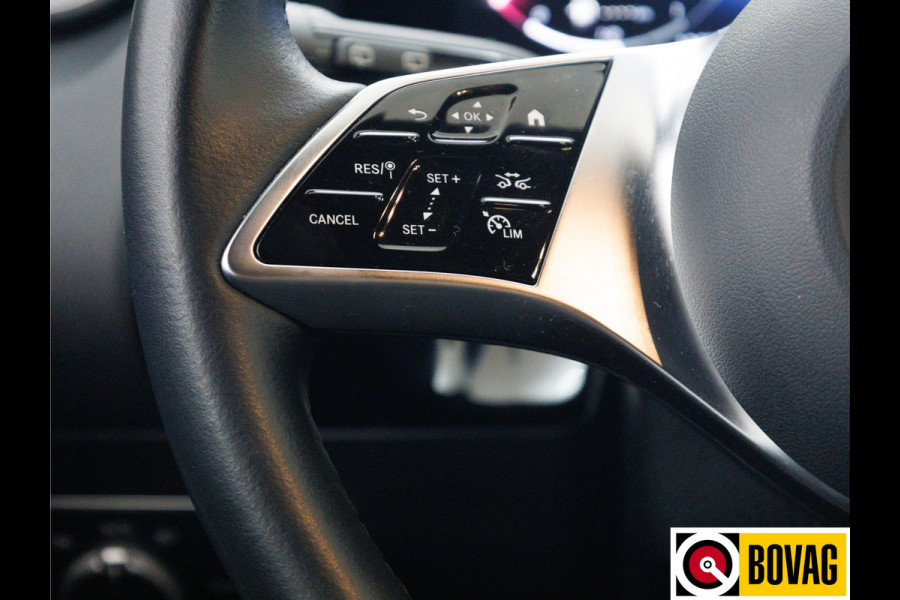 Mercedes-Benz GLA 250 e Luxury Line automaat 218 PK | Facelift | Elec. wegklapbare trekhaak | Adap. Cruise | Stoelverwarming | Elec. achterklep, Navigatie, app. connect, camera met parkeerassistent, sfeerverlichting
