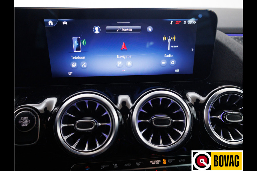 Mercedes-Benz GLA 250 e Luxury Line automaat 218 PK | Facelift | Elec. wegklapbare trekhaak | Adap. Cruise | Stoelverwarming | Elec. achterklep, Navigatie, app. connect, camera met parkeerassistent, sfeerverlichting