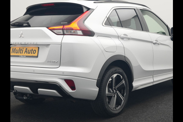 Mitsubishi Eclipse Cross 2.4 Instyle Plug In Hybrid 188pk Dealer O.H. PHEV | Trekhaak Afn. | Panodak | Head Up | Adaptive Cruise | 360 Camera | Lederen Sportstoelen Verwarmd | Apple Carplay | Keyless | Stuur Verwarmd | Blis | Navigat