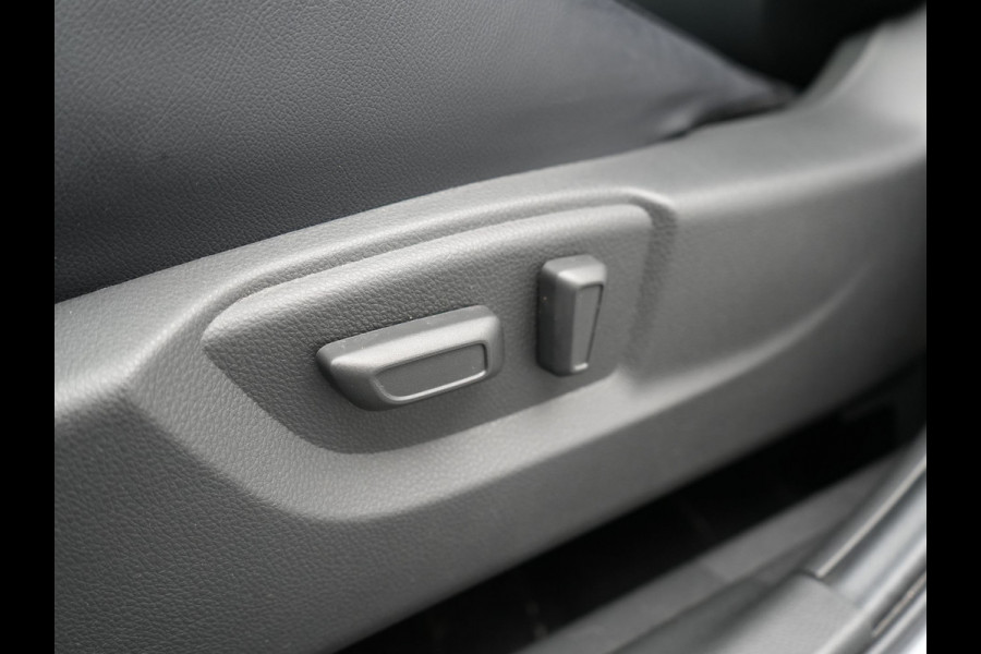 Mitsubishi Eclipse Cross 2.4 Instyle Plug In Hybrid 188pk Dealer O.H. PHEV | Trekhaak Afn. | Panodak | Head Up | Adaptive Cruise | 360 Camera | Lederen Sportstoelen Verwarmd | Apple Carplay | Keyless | Stuur Verwarmd | Blis | Navigat