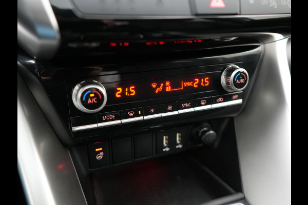 Mitsubishi Eclipse Cross 2.4 Instyle Plug In Hybrid 188pk Dealer O.H. PHEV | Trekhaak Afn. | Panodak | Head Up | Adaptive Cruise | 360 Camera | Lederen Sportstoelen Verwarmd | Apple Carplay | Keyless | Stuur Verwarmd | Blis | Navigat