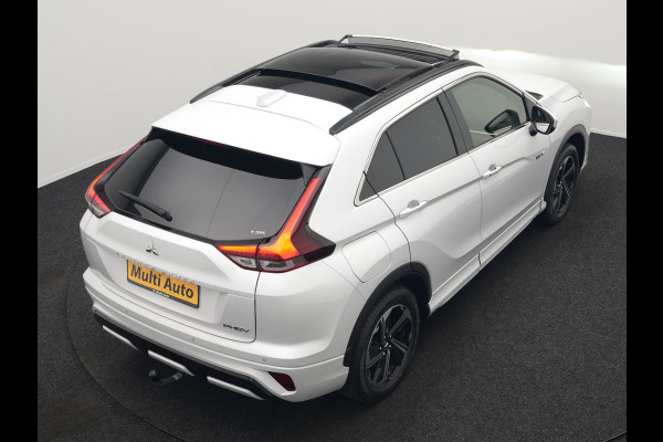 Mitsubishi Eclipse Cross 2.4 Instyle Plug In Hybrid 188pk Dealer O.H. PHEV | Trekhaak Afn. | Panodak | Head Up | Adaptive Cruise | 360 Camera | Lederen Sportstoelen Verwarmd | Apple Carplay | Keyless | Stuur Verwarmd | Blis | Navigat
