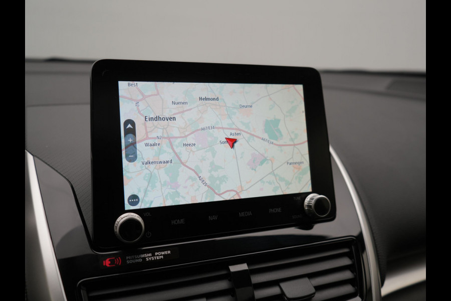 Mitsubishi Eclipse Cross 2.4 Instyle Plug In Hybrid 188pk Dealer O.H. PHEV | Trekhaak Afn. | Panodak | Head Up | Adaptive Cruise | 360 Camera | Lederen Sportstoelen Verwarmd | Apple Carplay | Keyless | Stuur Verwarmd | Blis | Navigat