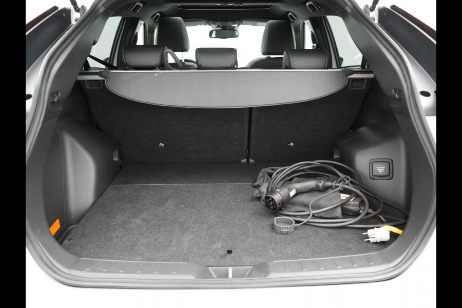 Mitsubishi Eclipse Cross 2.4 Instyle Plug In Hybrid 188pk Dealer O.H. PHEV | Trekhaak Afn. | Panodak | Head Up | Adaptive Cruise | 360 Camera | Lederen Sportstoelen Verwarmd | Apple Carplay | Keyless | Stuur Verwarmd | Blis | Navigat