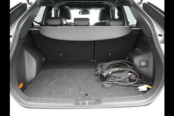 Mitsubishi Eclipse Cross 2.4 Instyle Plug In Hybrid 188pk Dealer O.H. PHEV | Trekhaak Afn. | Panodak | Head Up | Adaptive Cruise | 360 Camera | Lederen Sportstoelen Verwarmd | Apple Carplay | Keyless | Stuur Verwarmd | Blis | Navigat