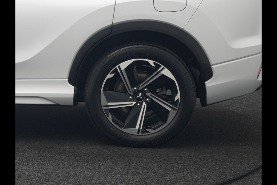 Mitsubishi Eclipse Cross 2.4 Instyle Plug In Hybrid 188pk Dealer O.H. PHEV | Trekhaak Afn. | Panodak | Head Up | Adaptive Cruise | 360 Camera | Lederen Sportstoelen Verwarmd | Apple Carplay | Keyless | Stuur Verwarmd | Blis | Navigat