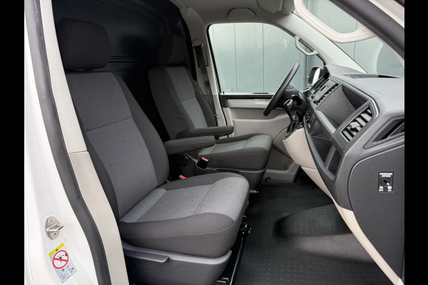 Volkswagen Transporter 2.0 TDI 150 PK E6 / DSG AUTOMAAT / L2H1 / 1e EIG. / TREKHAAK / AIRCO / CRUISE