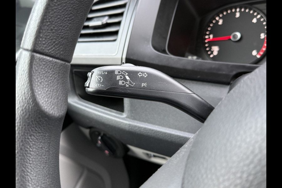 Volkswagen Transporter 2.0 TDI 150 PK E6 / DSG AUTOMAAT / L2H1 / 1e EIG. / TREKHAAK / AIRCO / CRUISE