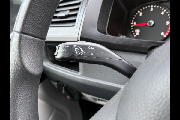 Volkswagen Transporter 2.0 TDI 150 PK E6 / DSG AUTOMAAT / L2H1 / 1e EIG. / TREKHAAK / AIRCO / CRUISE