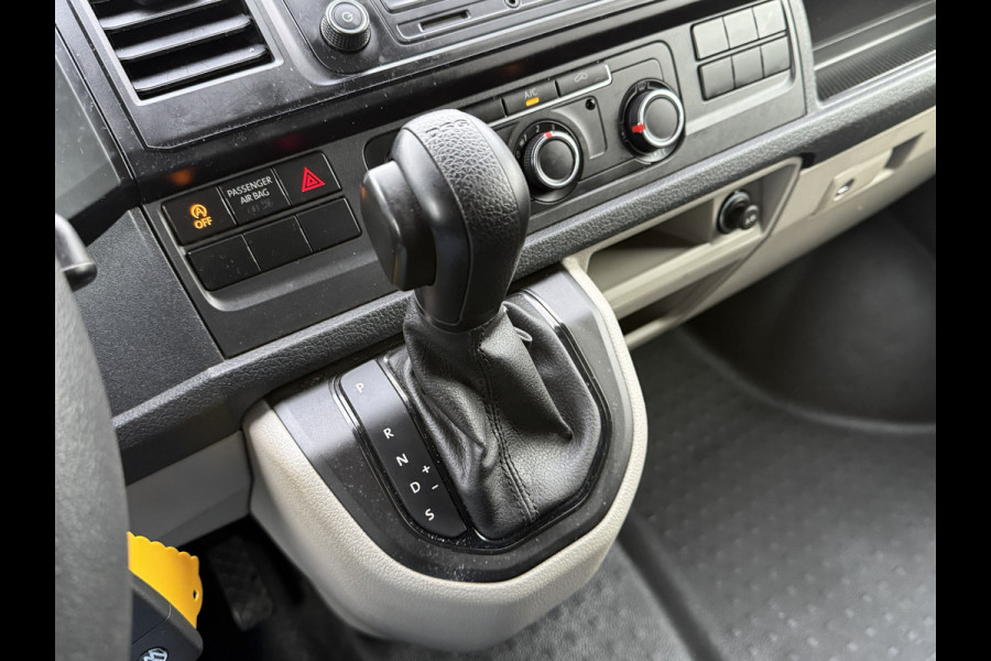 Volkswagen Transporter 2.0 TDI 150 PK E6 / DSG AUTOMAAT / L2H1 / 1e EIG. / TREKHAAK / AIRCO / CRUISE