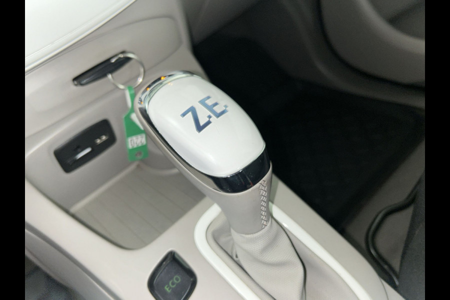 Renault ZOE R240 Intens 22 kWh Huur  Accu | Navigatie | Lage Kilometerstand!