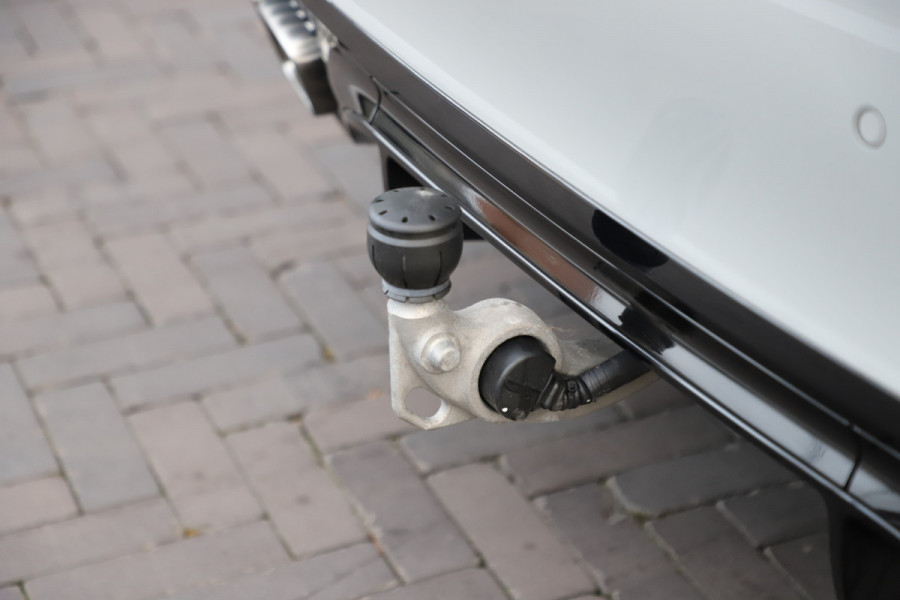 Mercedes-Benz C-Klasse AMG 63 S E Performance | 680PK | Achterasbesturing | Head-up | Pano | Sfeerverlichting | Schaalstoelen | Keyless-go | Burmester