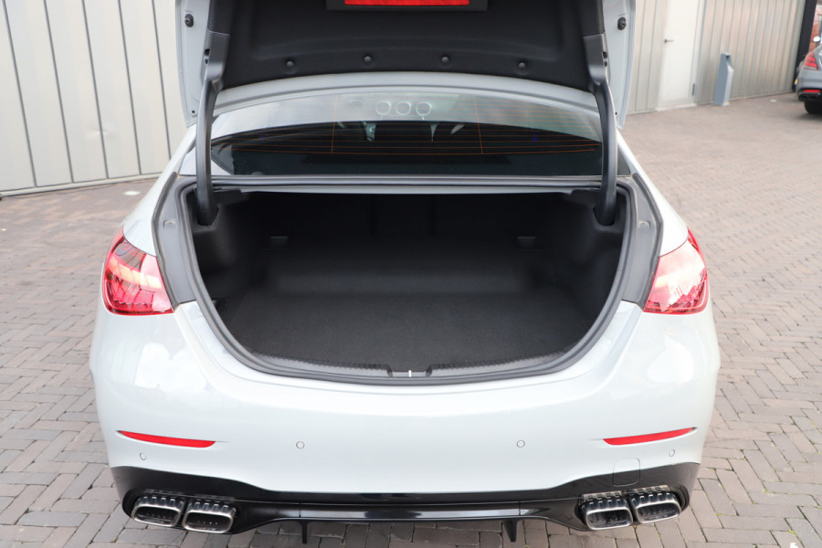 Mercedes-Benz C-Klasse AMG 63 S E Performance | 680PK | Achterasbesturing | Head-up | Pano | Sfeerverlichting | Schaalstoelen | Keyless-go | Burmester