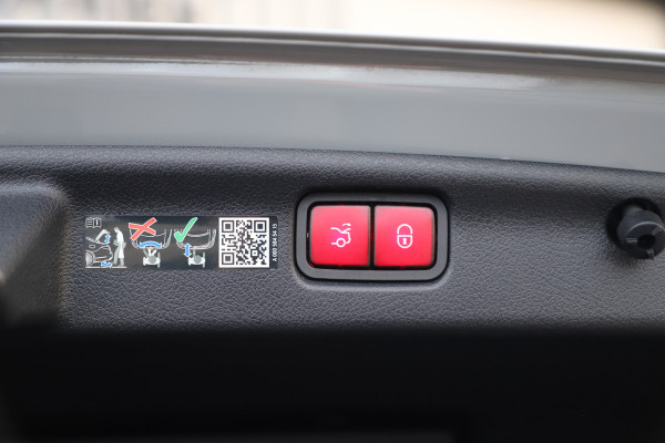 Mercedes-Benz C-Klasse AMG 63 S E Performance | 680PK | Achterasbesturing | Head-up | Pano | Sfeerverlichting | Schaalstoelen | Keyless-go | Burmester