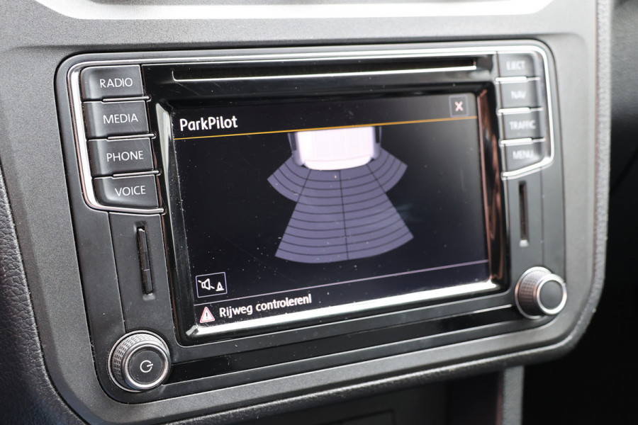 Volkswagen Caddy 1.4 TSI DSG | Marge | BTW / BPM Vrij | Automaat | CarPlay | Navigatie | PDC | Airco | Dealer onderhouden | Elek. ramen | Lederen bekleding | Sidebars | Betimmering | Nieuwe APK