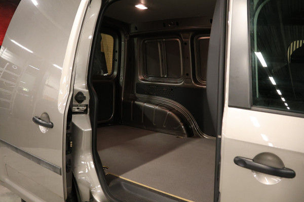 Volkswagen Caddy 1.4 TSI DSG | Marge | BTW / BPM Vrij | Automaat | CarPlay | Navigatie | PDC | Airco | Dealer onderhouden | Elek. ramen | Lederen bekleding | Sidebars | Betimmering | Nieuwe APK