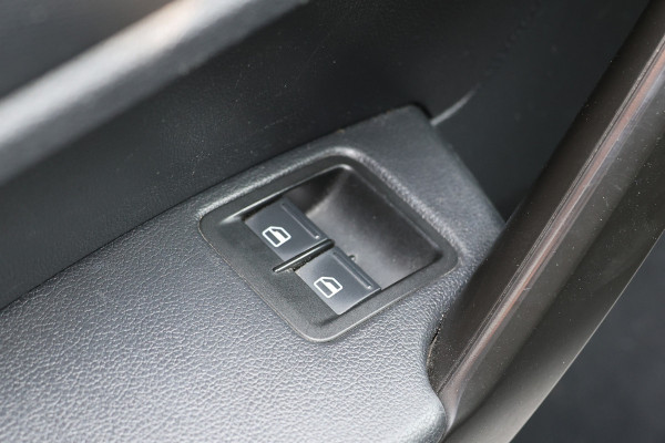Volkswagen Caddy 1.4 TSI DSG | Marge | BTW / BPM Vrij | Automaat | CarPlay | Navigatie | PDC | Airco | Dealer onderhouden | Elek. ramen | Lederen bekleding | Sidebars | Betimmering | Nieuwe APK