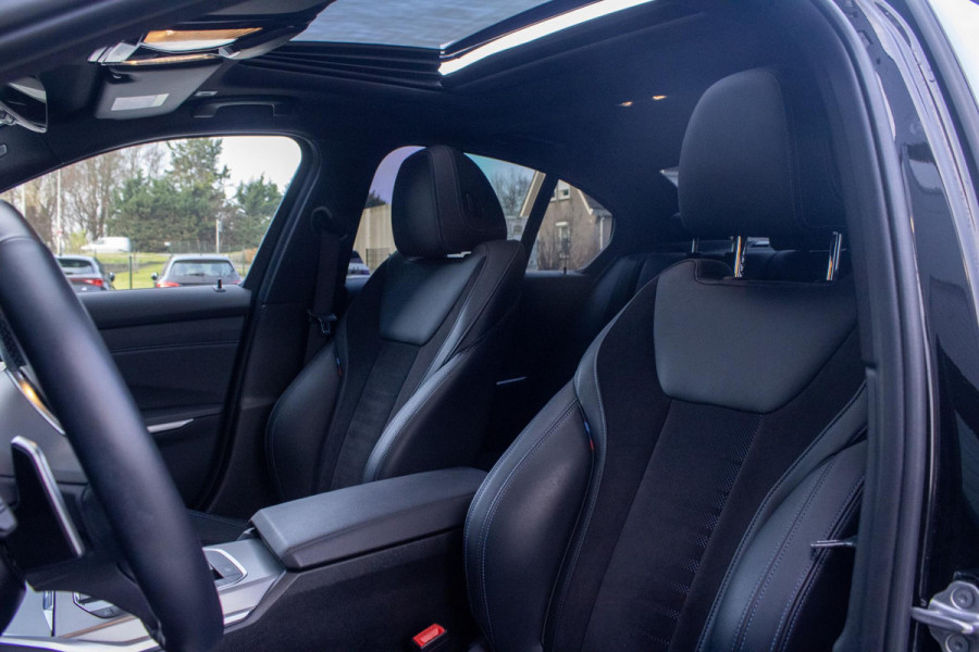 BMW 3-serie 330e PANO MEMORY M PAKKET CAMERA HUD