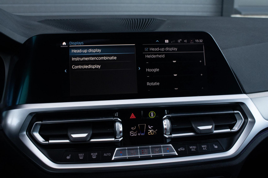 BMW 3-serie 330e PANO MEMORY M PAKKET CAMERA HUD