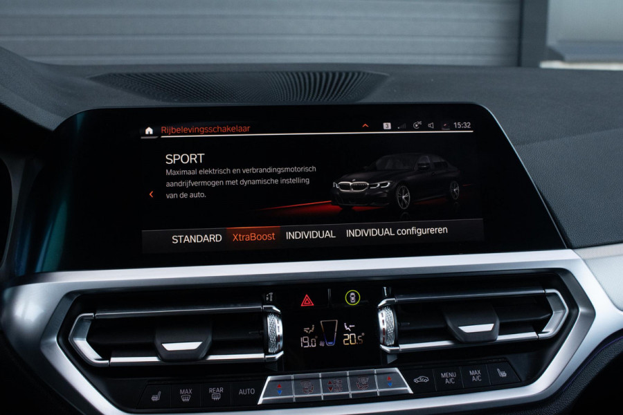 BMW 3-serie 330e PANO MEMORY M PAKKET CAMERA HUD