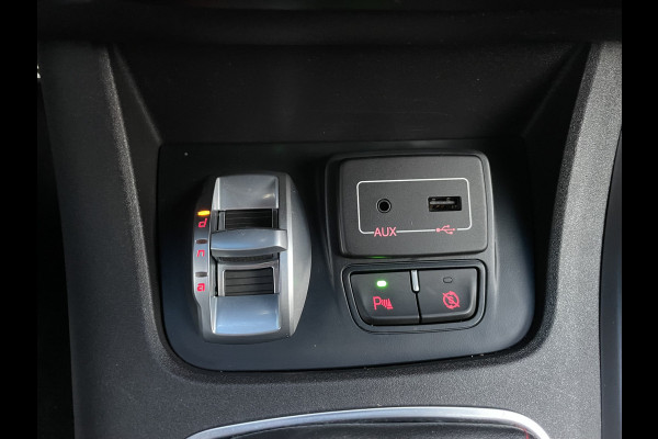 Alfa Romeo Giulietta 1.4 Turbo Sport | 18" Velgen | Carbon kit