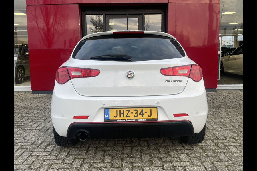 Alfa Romeo Giulietta 1.4 Turbo Sport | 18" Velgen | Carbon kit