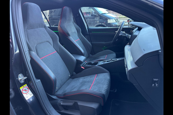 Volkswagen Golf 2.0 TSI GTI Clubsport 300Pk IQ Light Pano