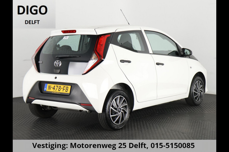 Toyota Aygo 1.0 VVT-i X CARPLAY NAVI 1e EIG.GARANTIE 10-2031 VOLLEDIG OH. AUDIO. SPEED LIMITER.