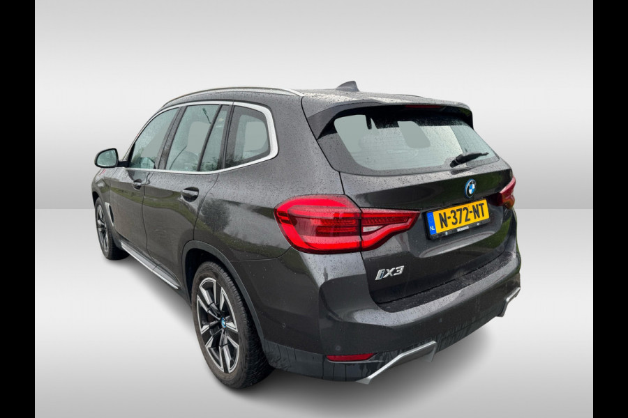 BMW iX3 Executive 80 kWh / SOH 95% / Panoramadak / Camera / Head-up / 20'' / Leder / Harman Kardon / Navigatie / Memory seats / Dodehoek / DAB / Stoelverwarming / Cruise Control Adaptief