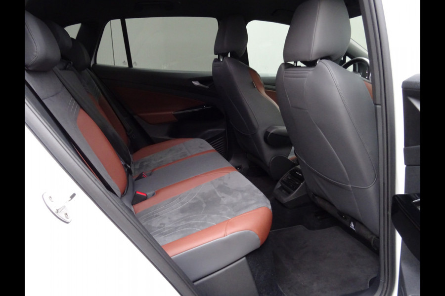 Volkswagen ID.4 First 77 kWh * DEALER ONDERH. * CARPLAY !!