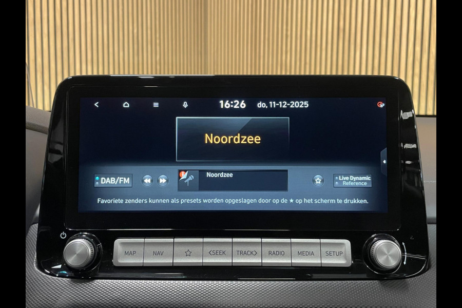 Hyundai Kona EV Premium 64 kWh|GROTE ACCU|100%SOH|FACELIFT|3-FASE|TREKH|HUD|LEDER|ACC|STUURVERW|STOELVERW+VENT.|CAMERA|CARPLAY|NL|