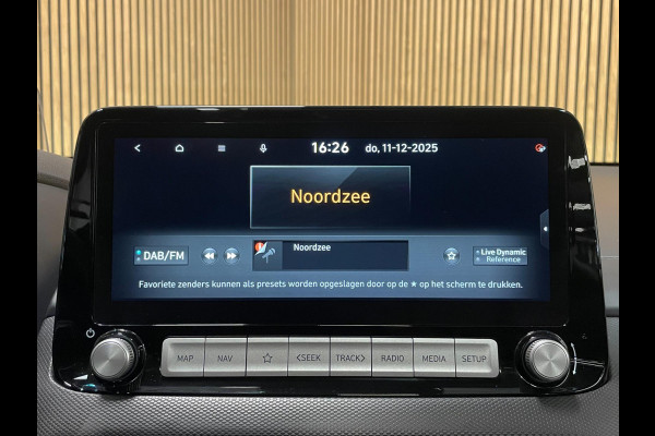 Hyundai Kona EV Premium 64 kWh|GROTE ACCU|100%SOH|FACELIFT|3-FASE|TREKH|HUD|LEDER|ACC|STUURVERW|STOELVERW+VENT.|CAMERA|CARPLAY|NL|