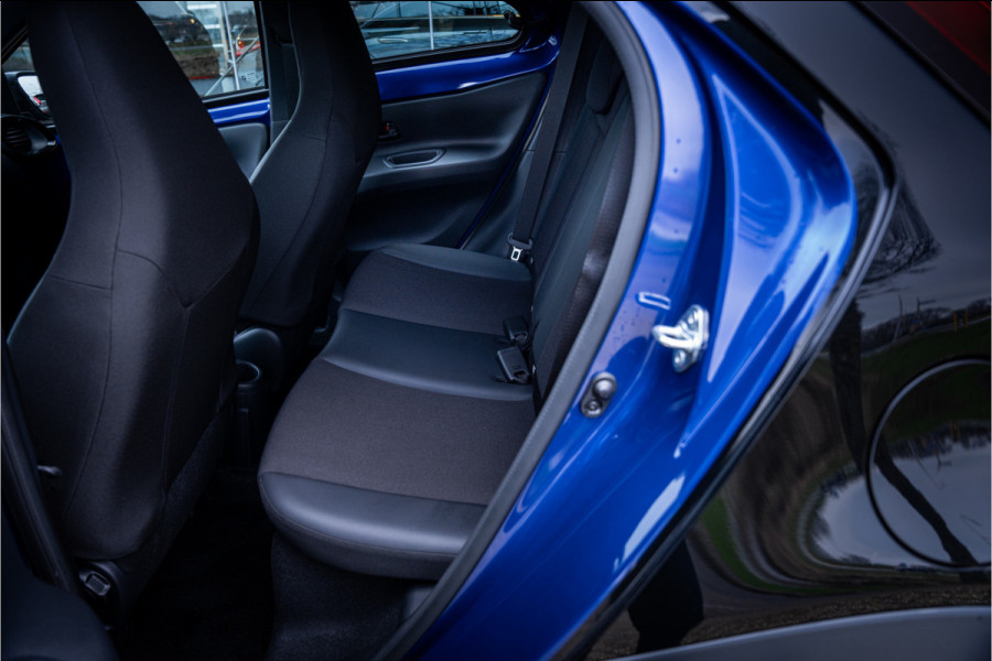 Toyota Aygo X 1.0 VVT-i MT Bi-Color ** Navigatie ** 17inch **