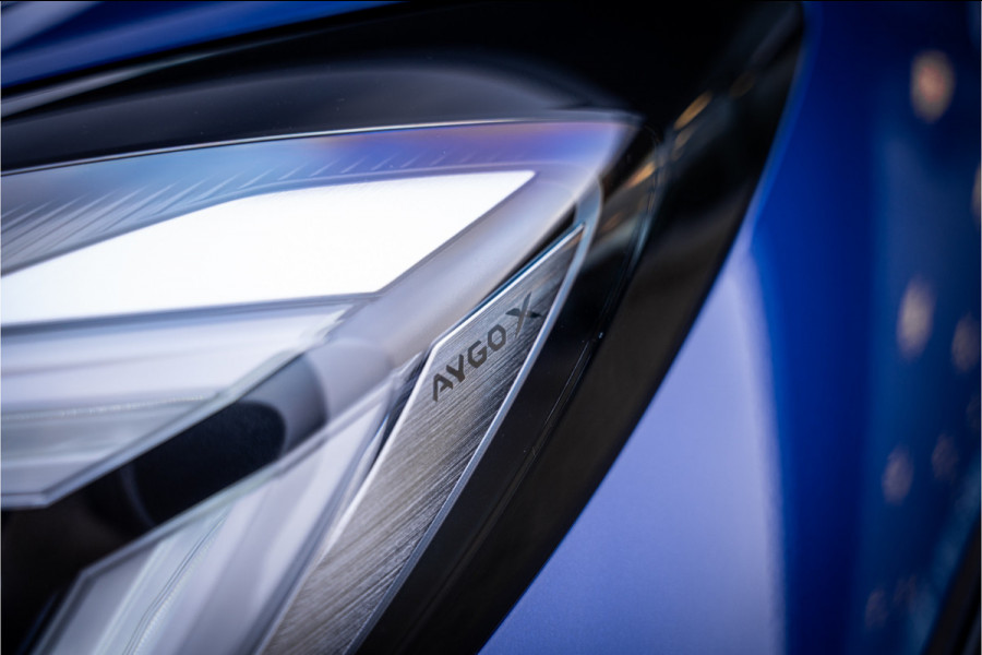 Toyota Aygo X 1.0 VVT-i MT Bi-Color ** Navigatie ** 17inch **