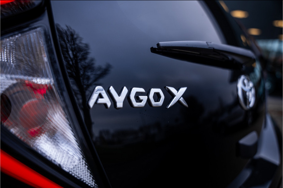 Toyota Aygo X 1.0 VVT-i MT Bi-Color ** Navigatie ** 17inch **