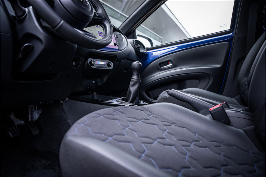 Toyota Aygo X 1.0 VVT-i MT Bi-Color ** Navigatie ** 17inch **