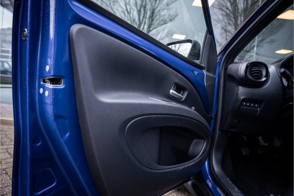 Toyota Aygo X 1.0 VVT-i MT Bi-Color ** Navigatie ** 17inch **