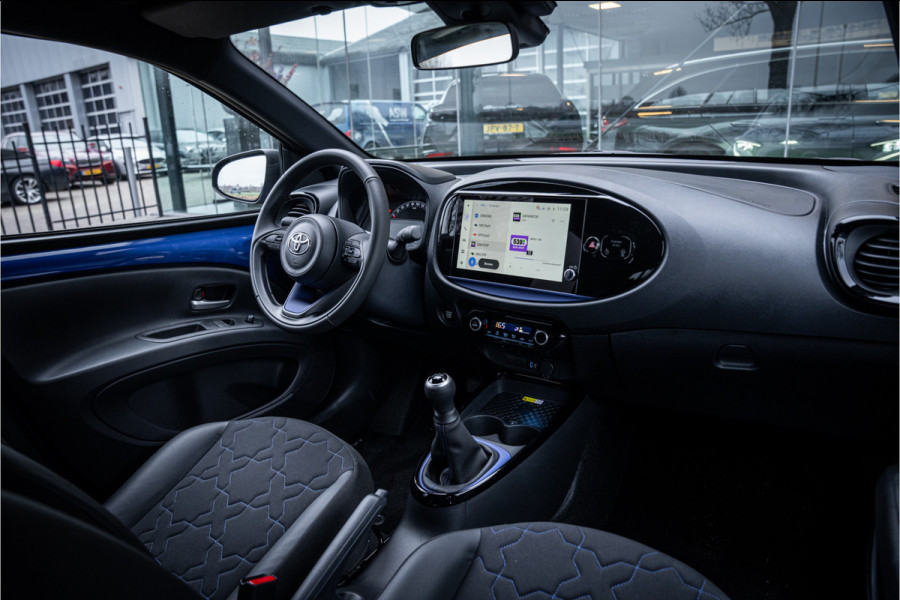 Toyota Aygo X 1.0 VVT-i MT Bi-Color ** Navigatie ** 17inch **