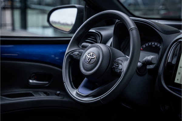 Toyota Aygo X 1.0 VVT-i MT Bi-Color ** Navigatie ** 17inch **